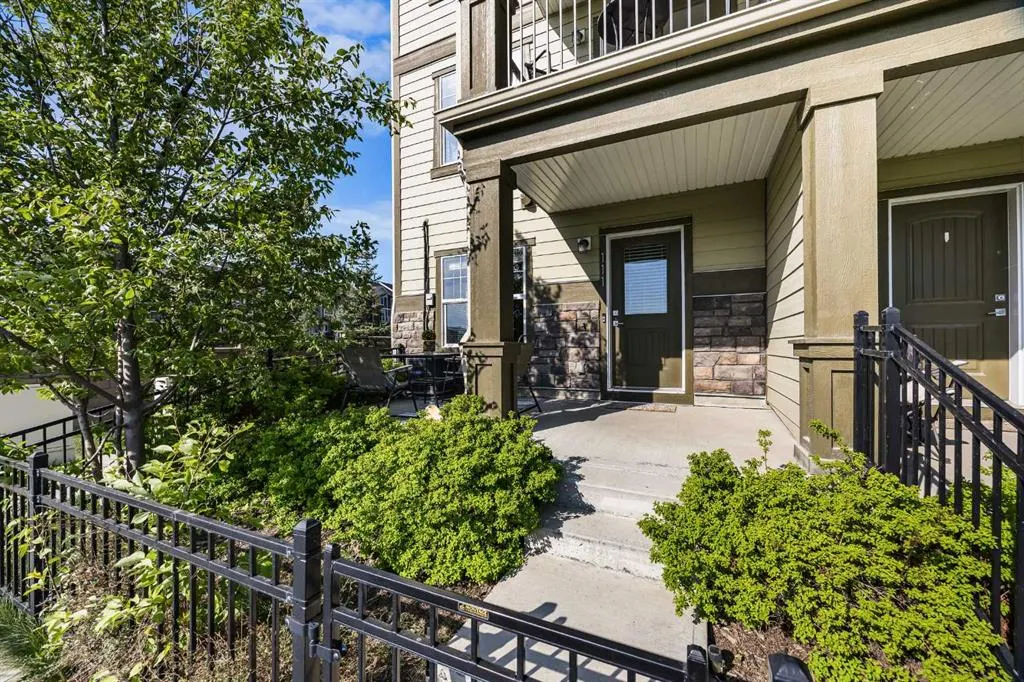 111 Evanscrest Gardens NW