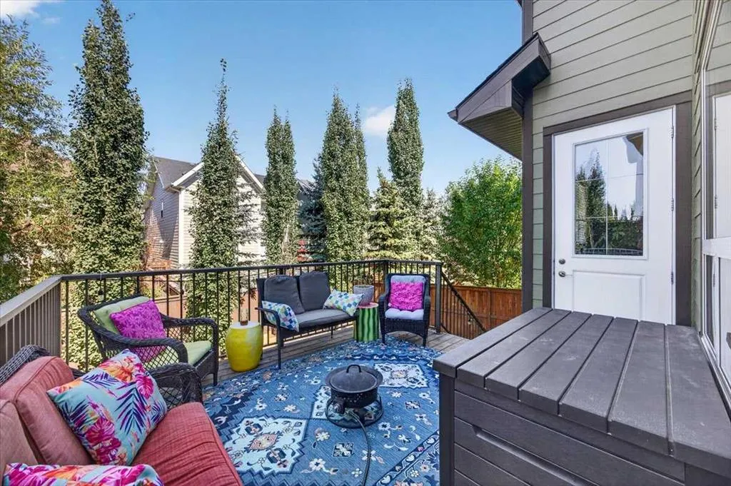 136 Riviera Way