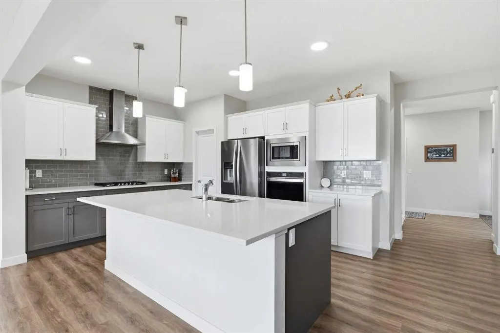 15 Lawrence Green SE