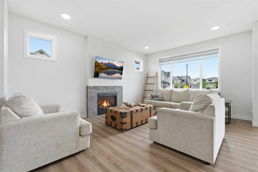 15 Lawrence Green SE
