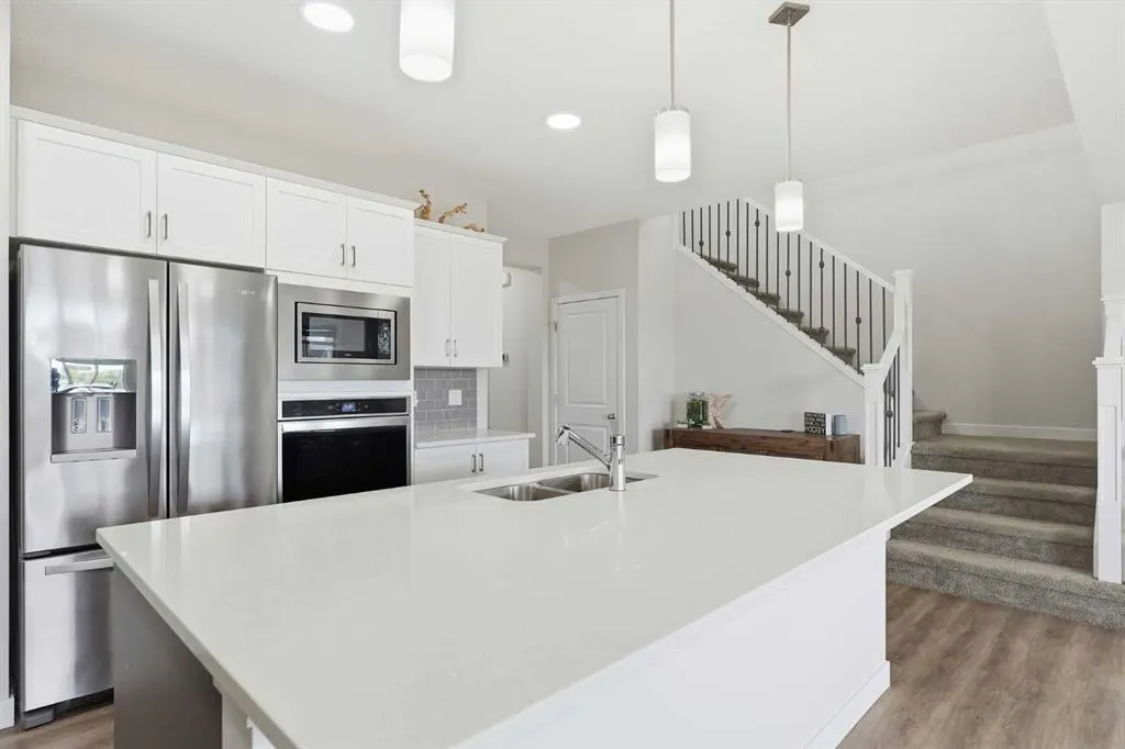 15 Lawrence Green SE