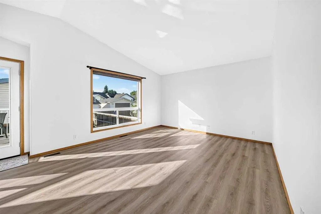 36 Lister Crescent