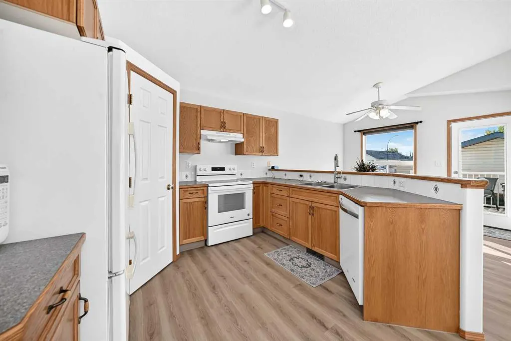 36 Lister Crescent