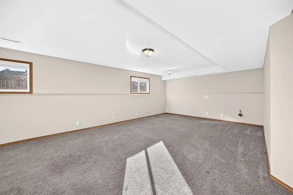 36 Lister Crescent