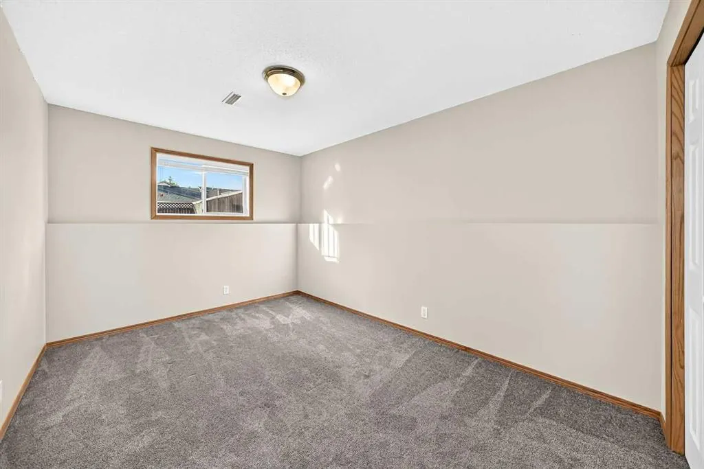 36 Lister Crescent