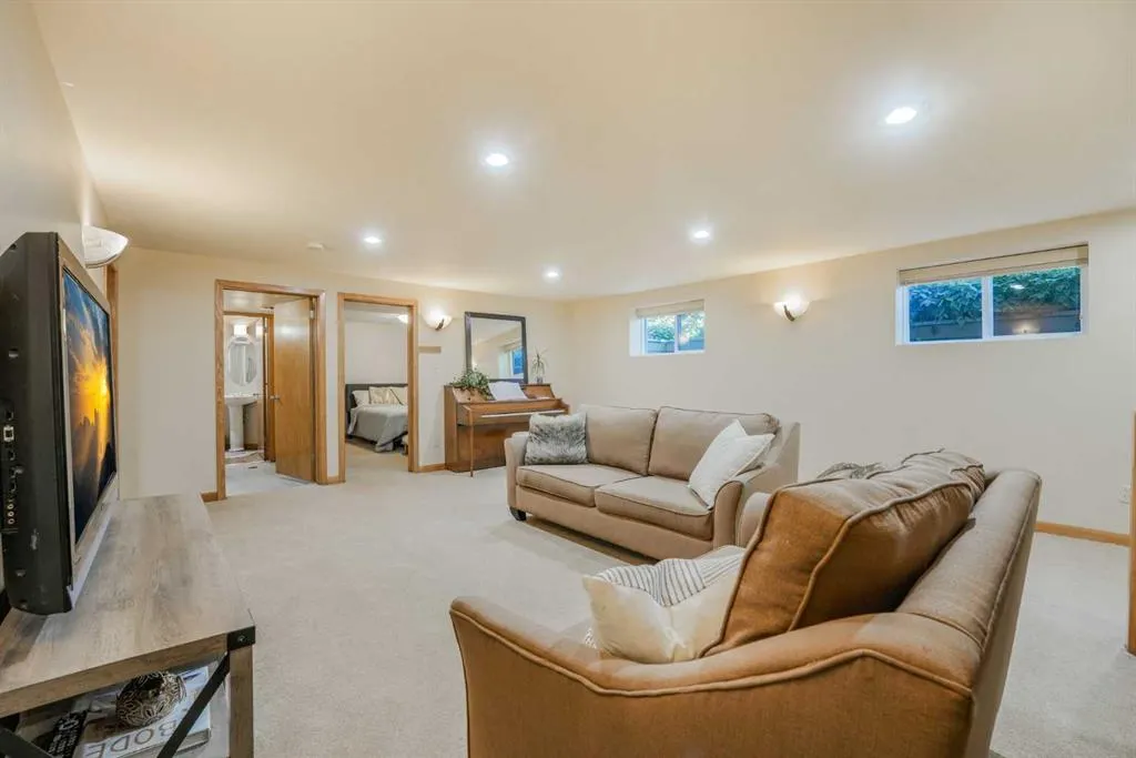 80 Westover Drive SW