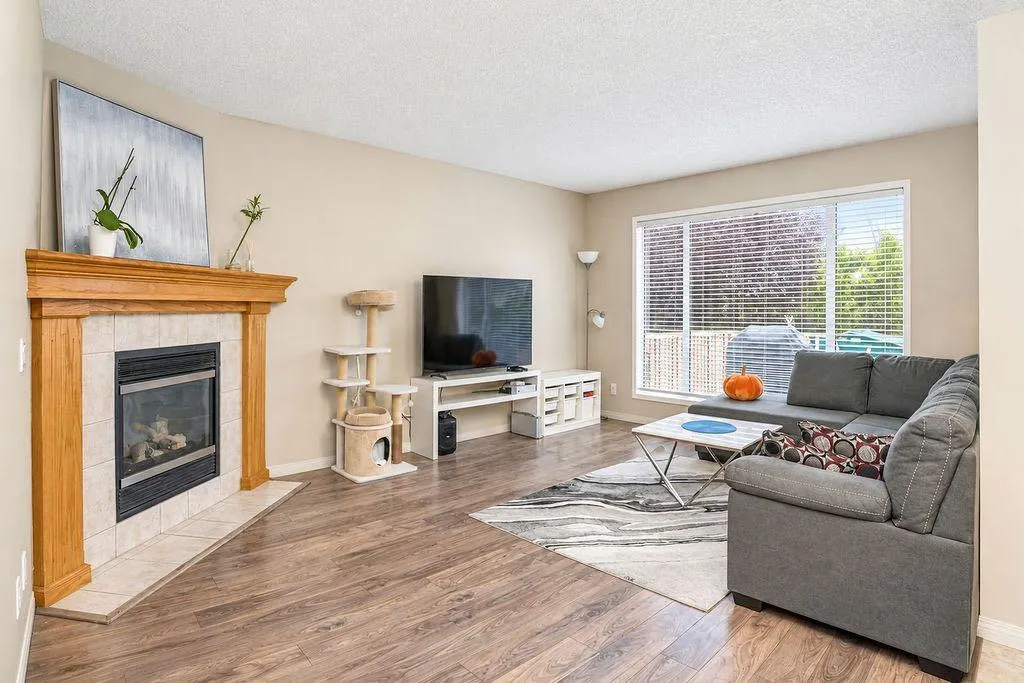 266 Millrise Square SW