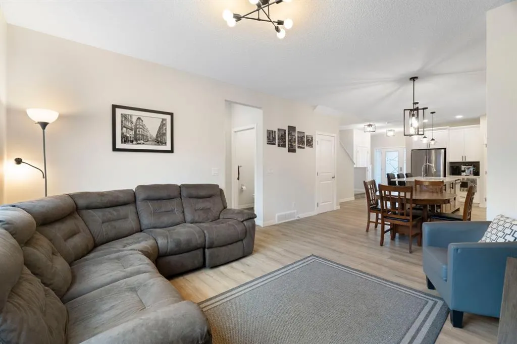 1022 Mahogany Boulevard SE