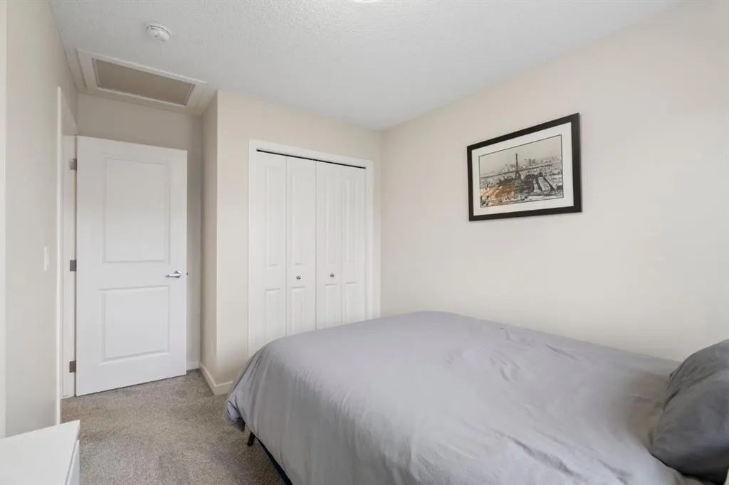 1022 Mahogany Boulevard SE