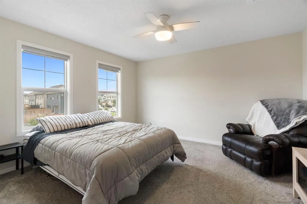 1022 Mahogany Boulevard SE