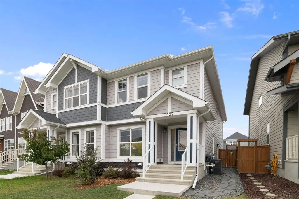 1022 Mahogany Boulevard SE
