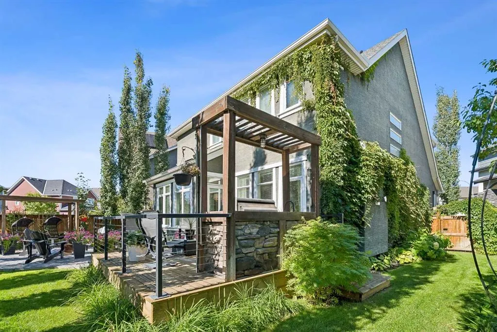 116 Masters Court SE
