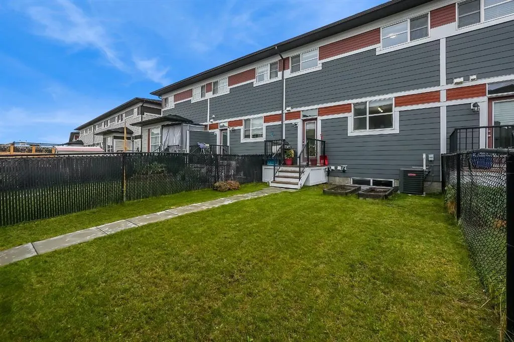 16 Skyview Circle NE