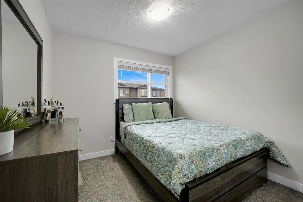 16 Skyview Circle NE