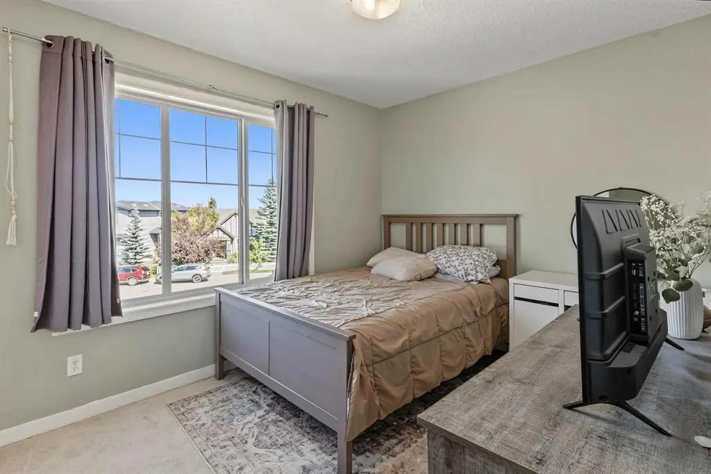 13 Panora View NW