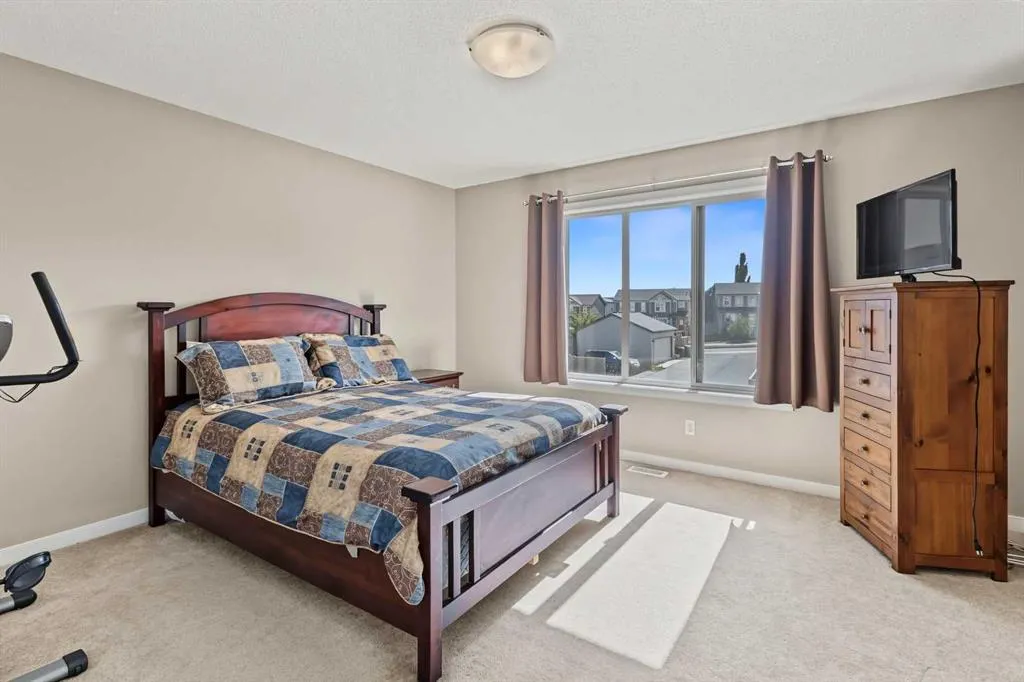 13 Panora View NW