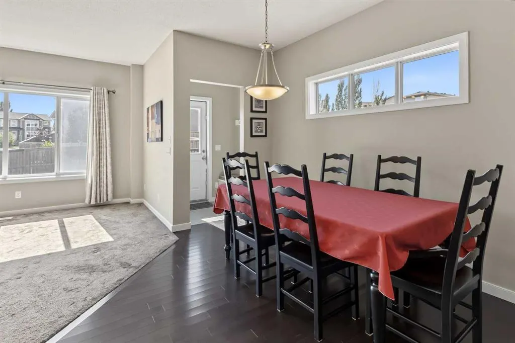 13 Panora View NW