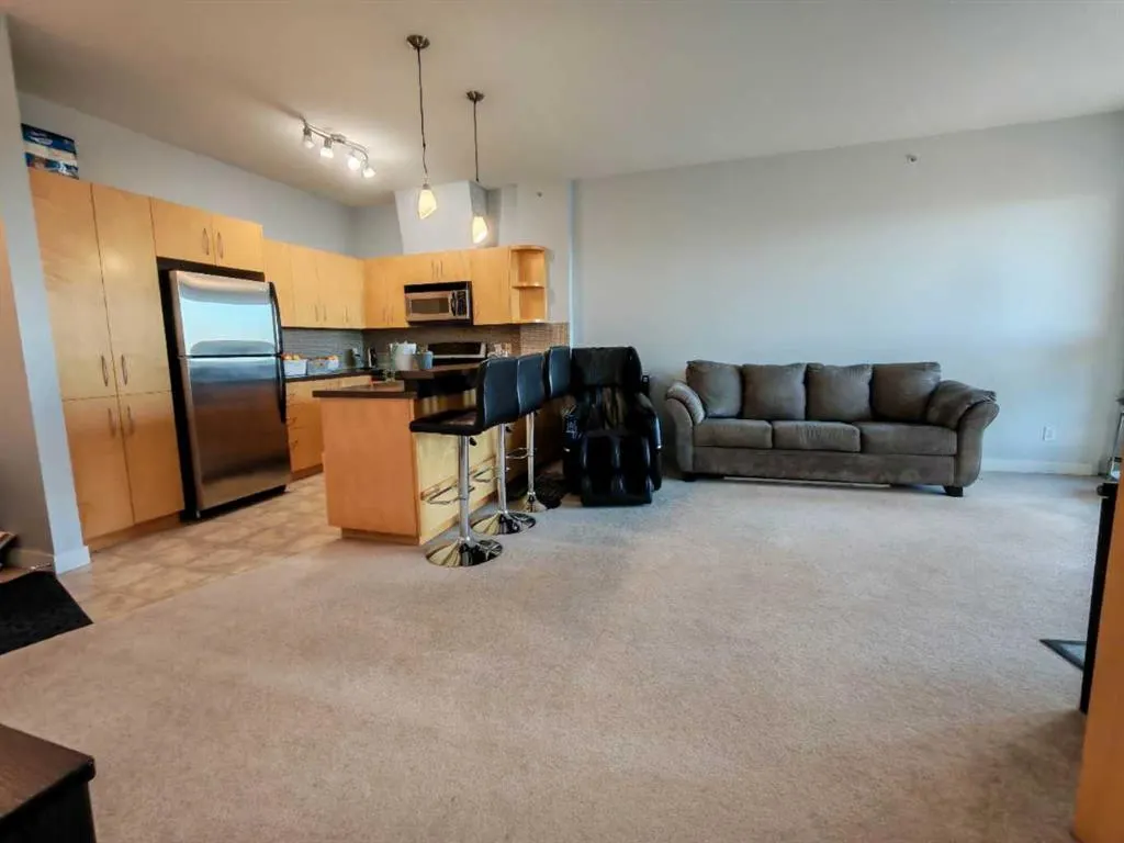69 Springborough Court SW #304