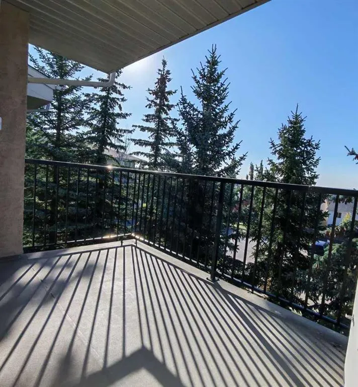 69 Springborough Court SW #304