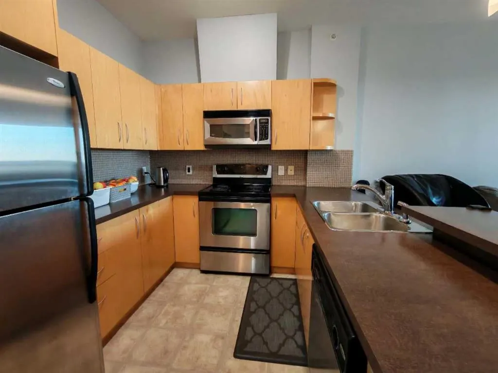 69 Springborough Court SW #304