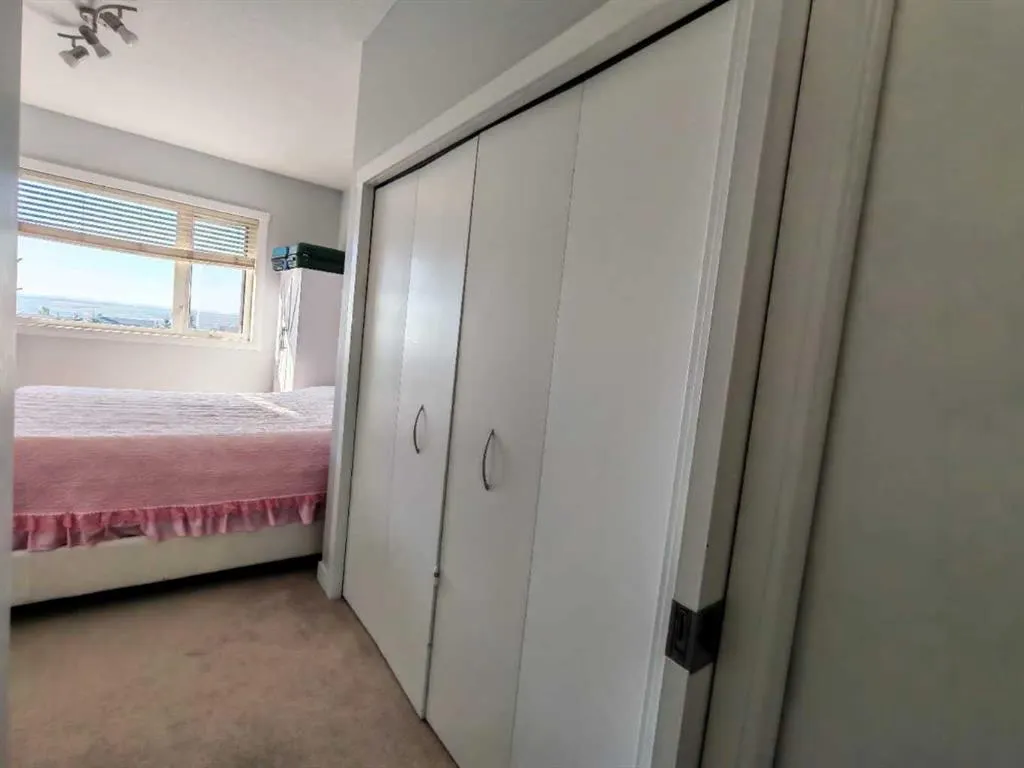 69 Springborough Court SW #304
