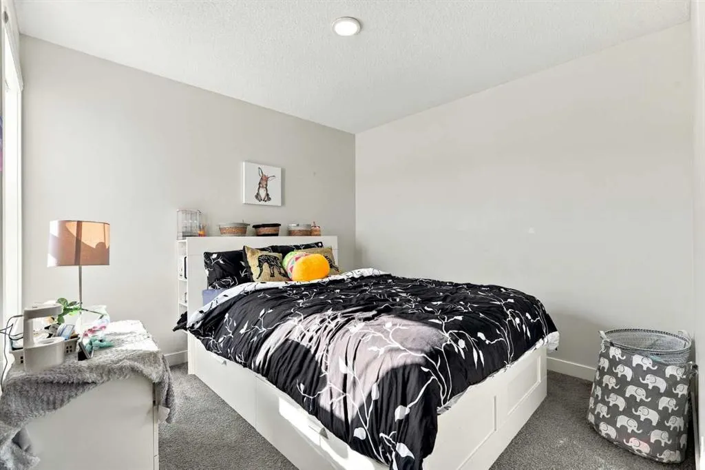 10 Belmont Garden SW