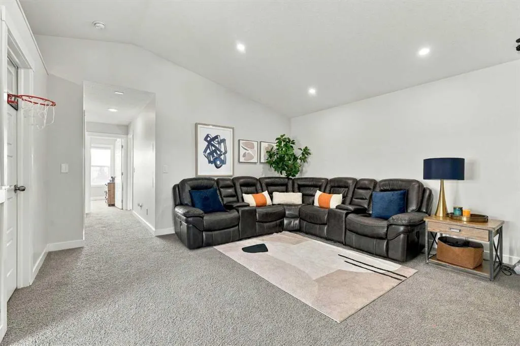 10 Belmont Garden SW
