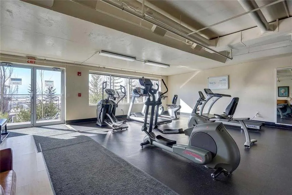 169 Rockyledge View NW #1