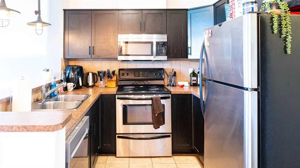 169 Rockyledge View NW #1