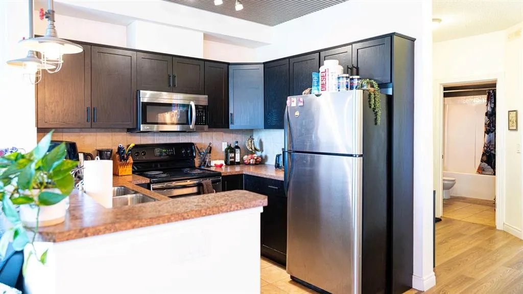 169 Rockyledge View NW #1