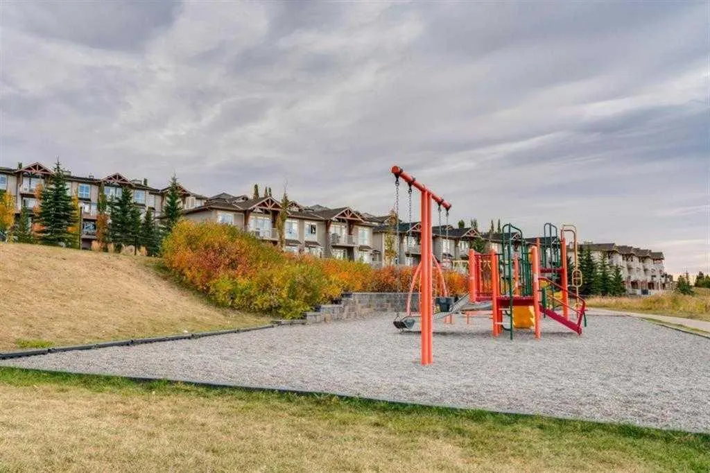 169 Rockyledge View NW #1