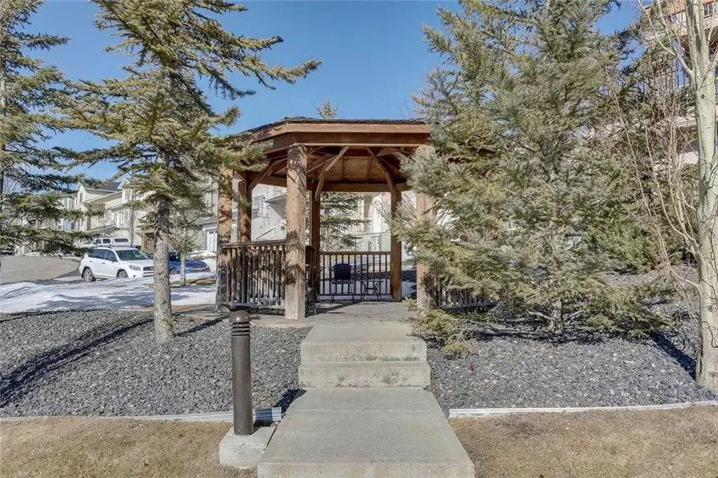 169 Rockyledge View NW #1