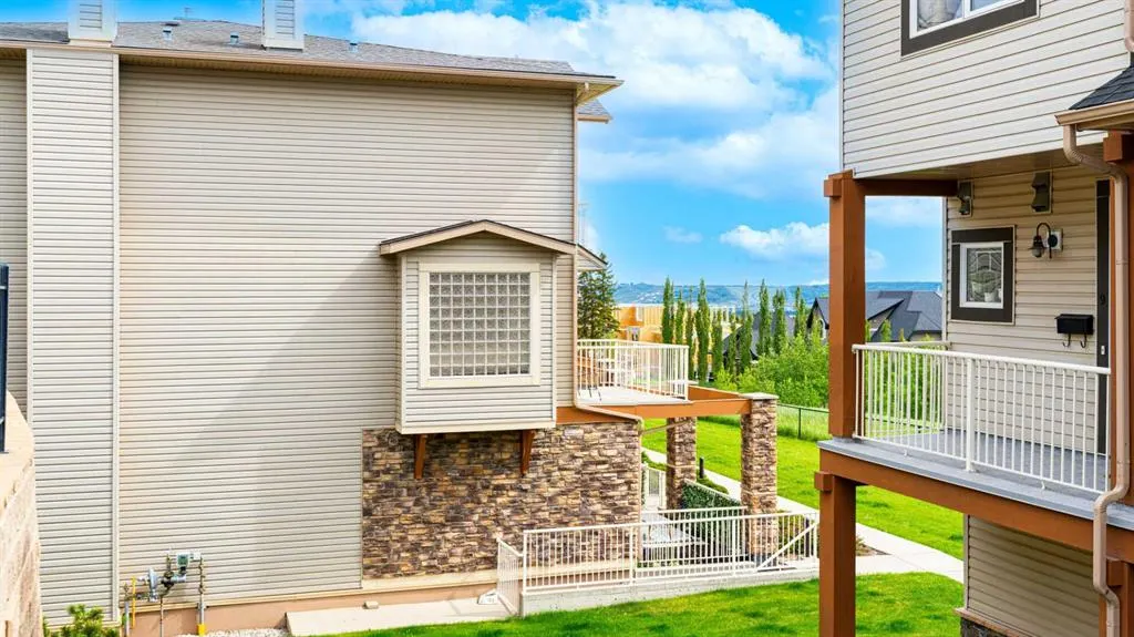 169 Rockyledge View NW #1
