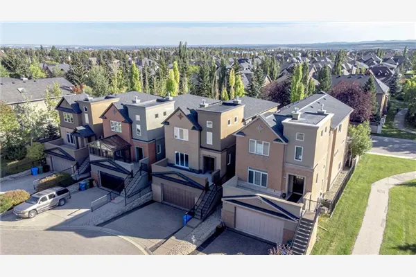59 Aspen Meadows Green SW