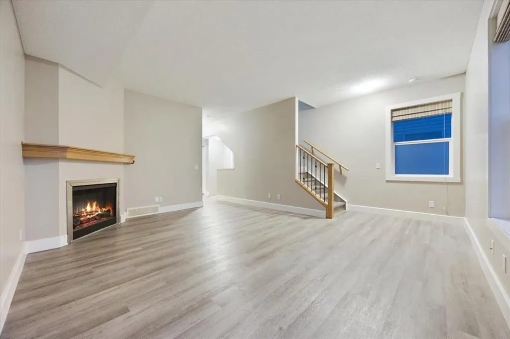 29 Springborough Boulevard SW #25
