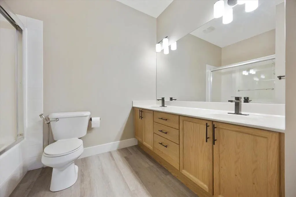29 Springborough Boulevard SW #25