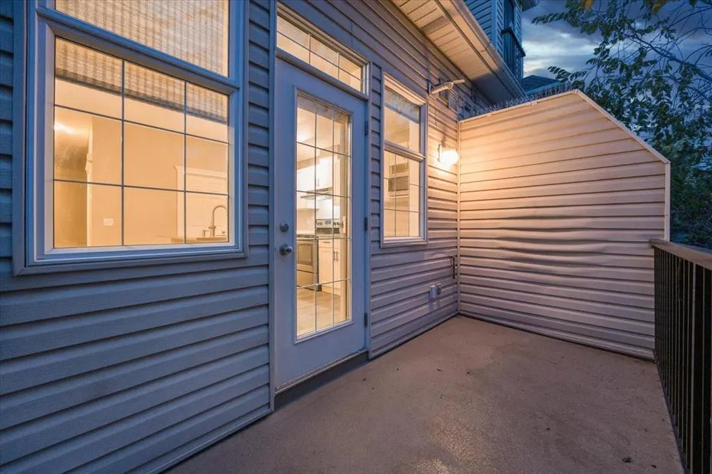 29 Springborough Boulevard SW #25