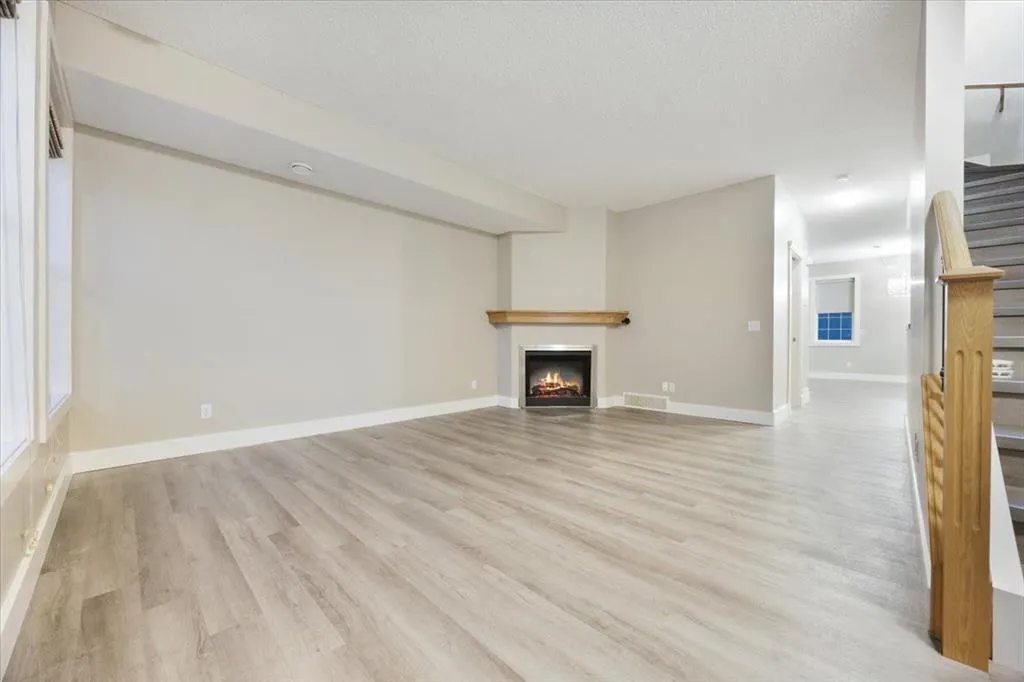29 Springborough Boulevard SW #25