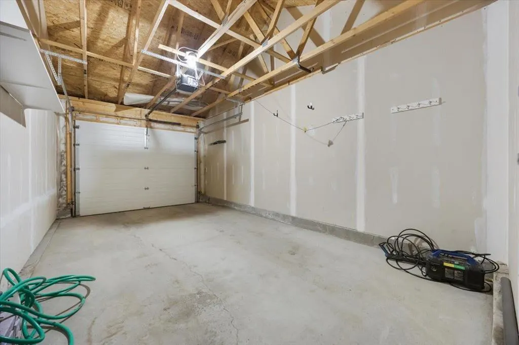 29 Springborough Boulevard SW #25