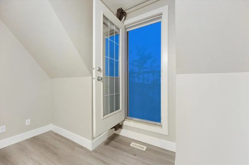 29 Springborough Boulevard SW #25