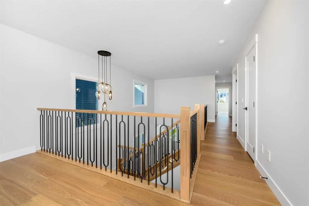 463 Rivercrest View