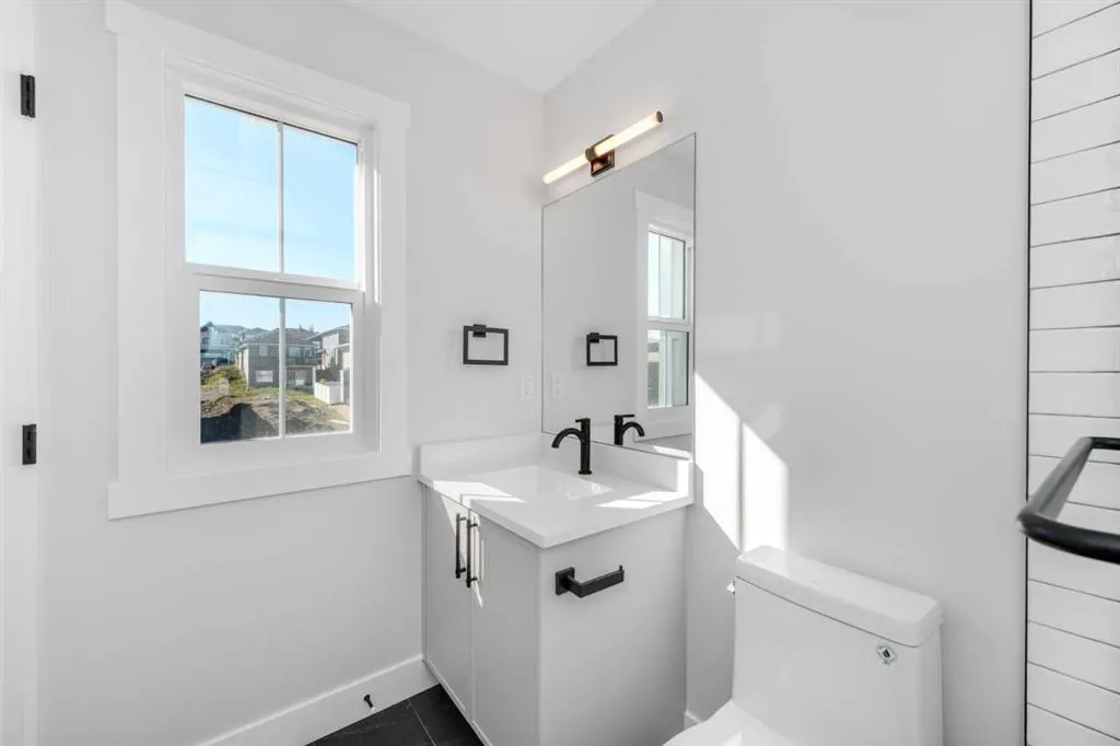463 Rivercrest View