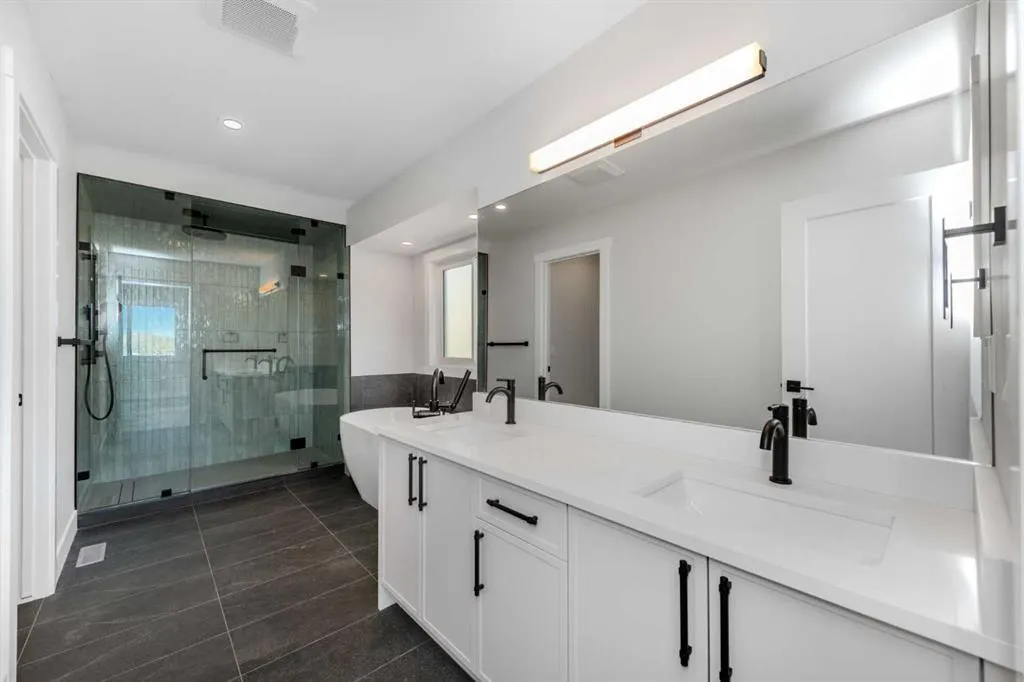 463 Rivercrest View