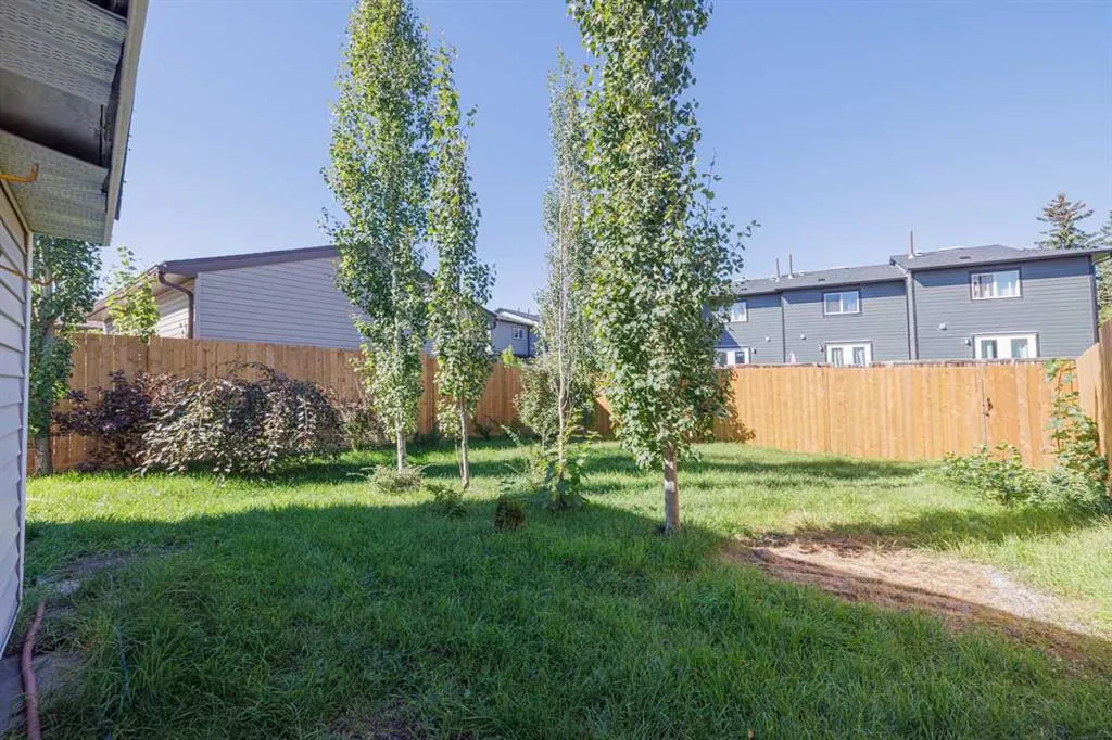 5 Erin Grove Place SE