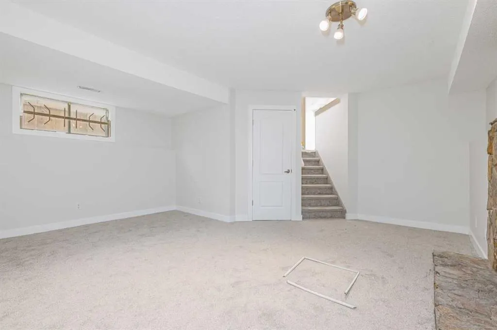 5 Erin Grove Place SE