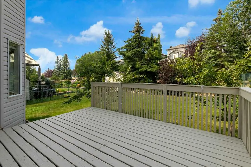 120 Gleneagles Terrace