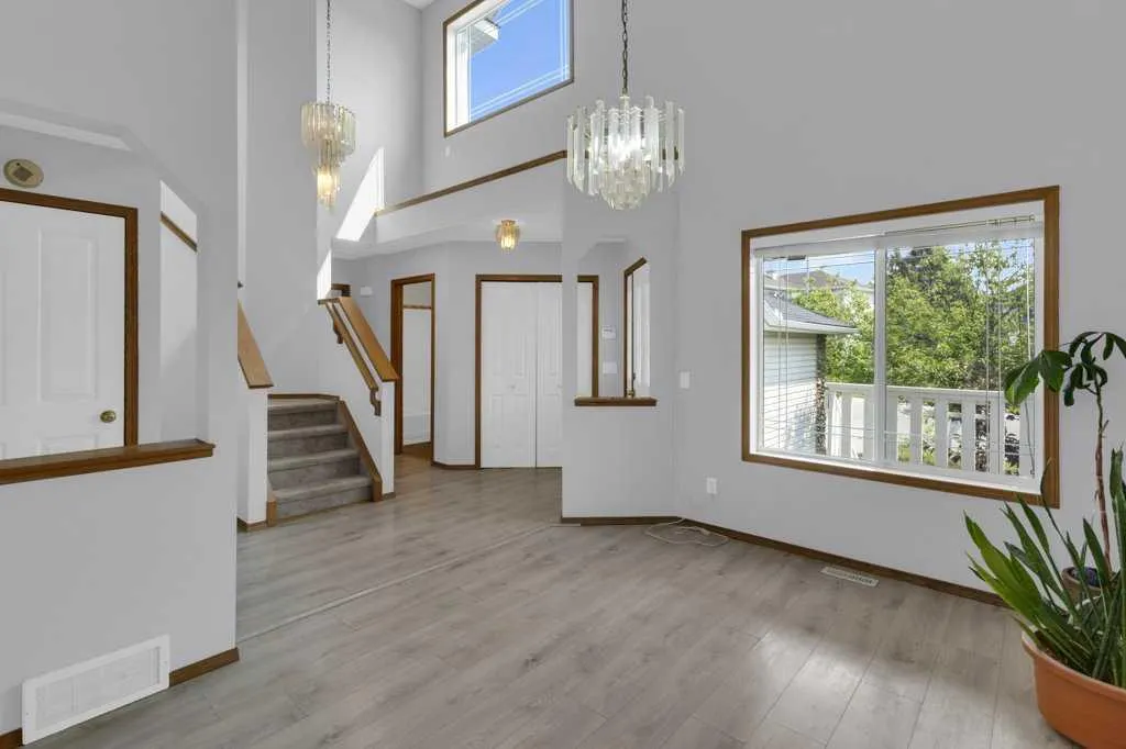 120 Gleneagles Terrace