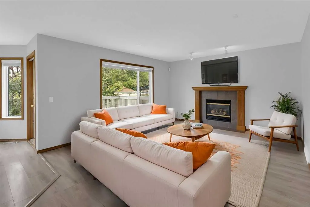 120 Gleneagles Terrace