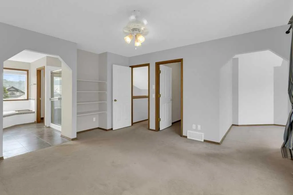 120 Gleneagles Terrace