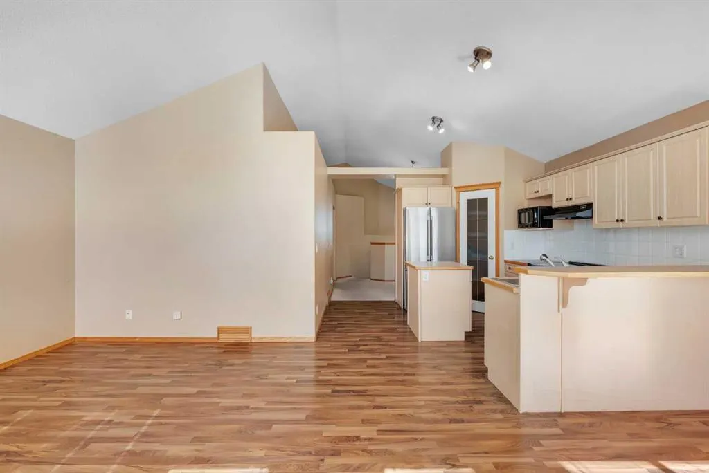 186 Cramond Close SE